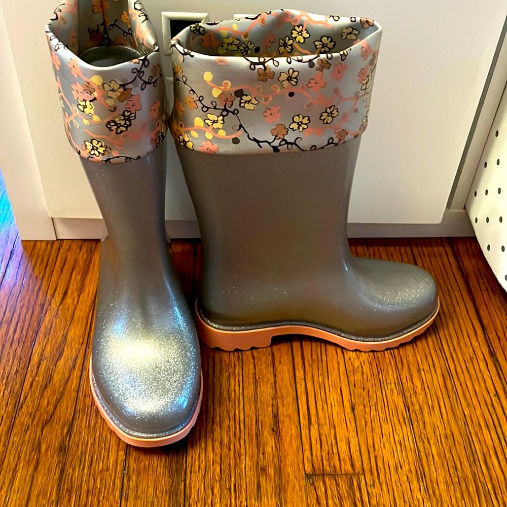 mini melissa rain boots size 11Tsize little small like 10T